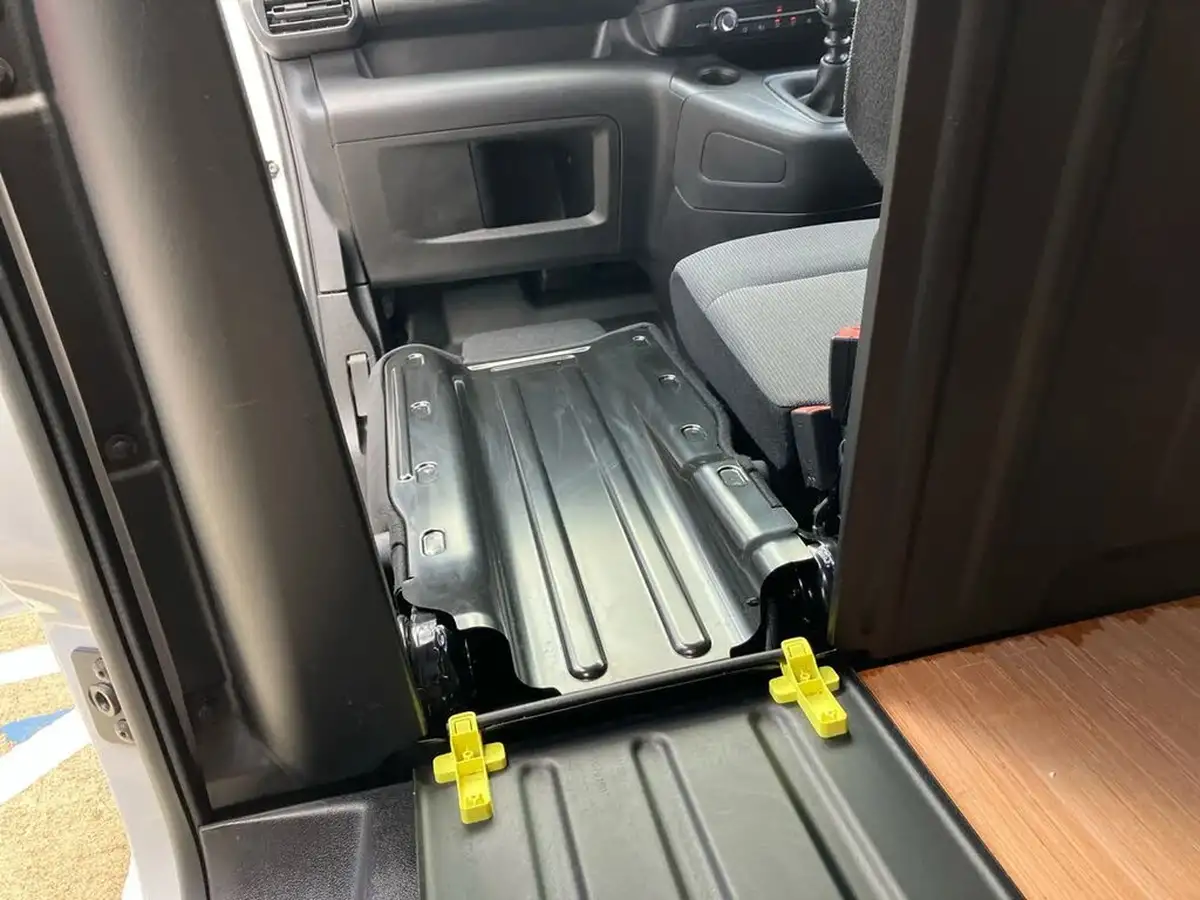 2023-citroen-berlingo-15-bluehdi-1000-enterprise-edition-100pseu6d-big-30