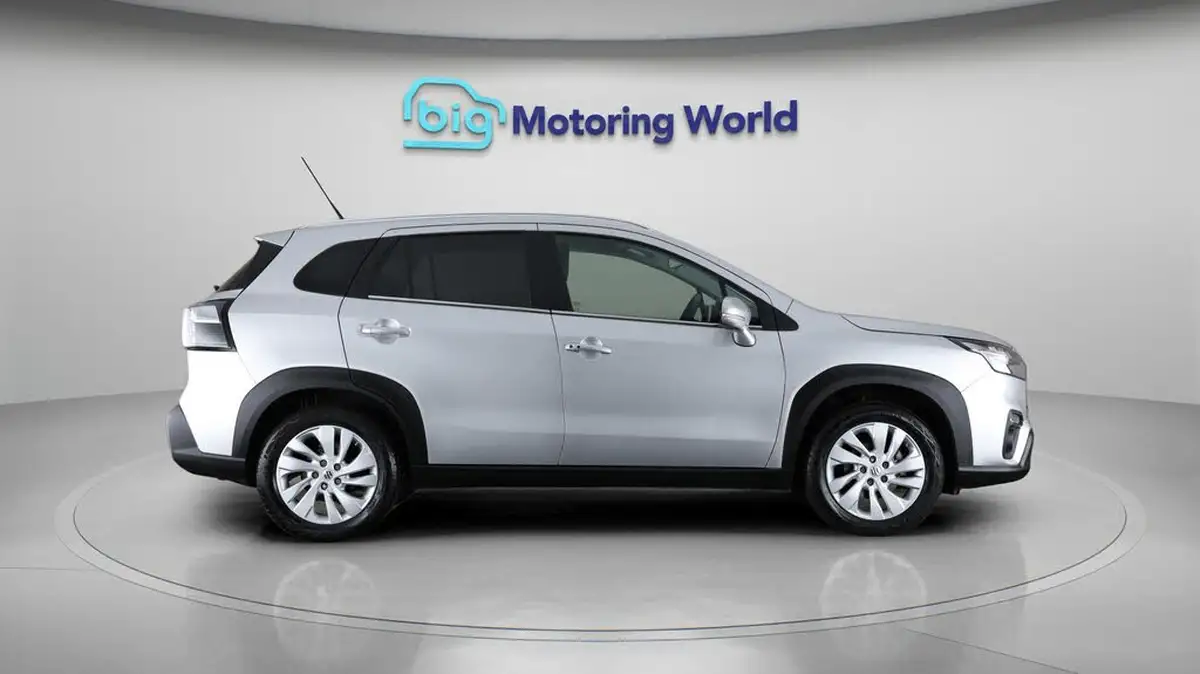 2023-suzuki-s-cross-14-boosterjet-motion-big-7