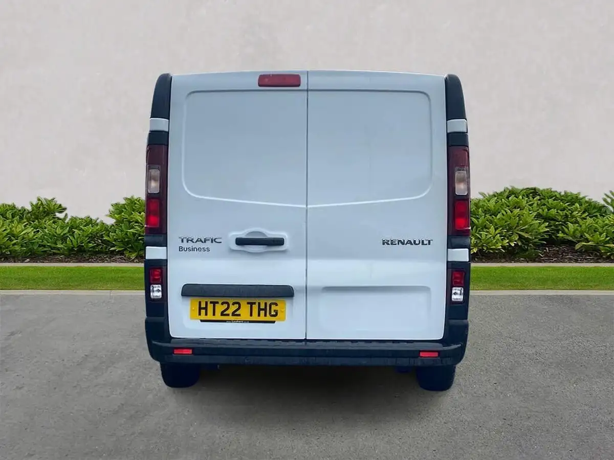 2022-renault-trafic-20dci-ll30-130-business-panel-big-3
