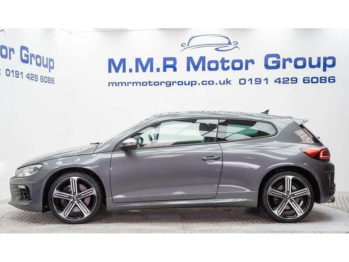 2017-volkswagen-scirocco-20-tsi-r-bmt-big-16