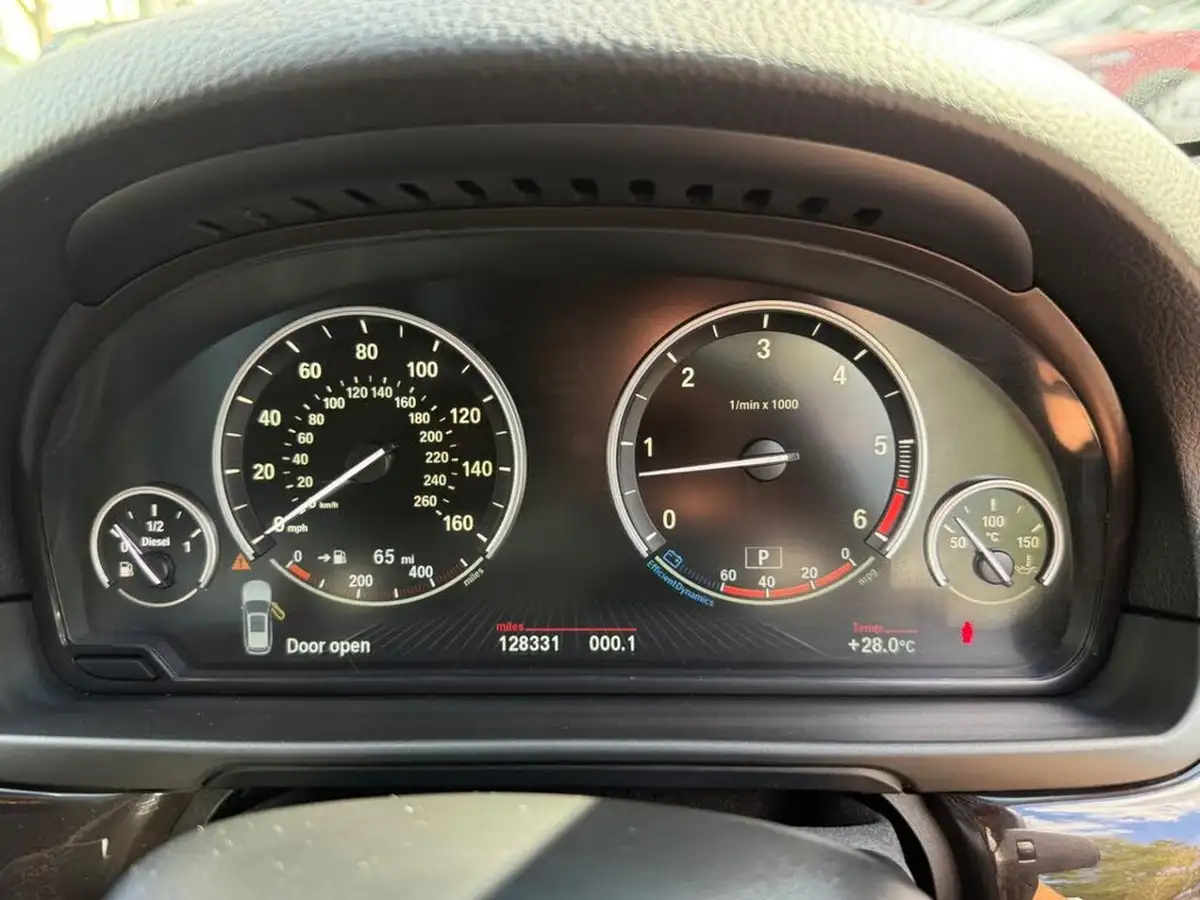 2014-bmw-5-series-30td-530d-luxury-touring-5d-big-55