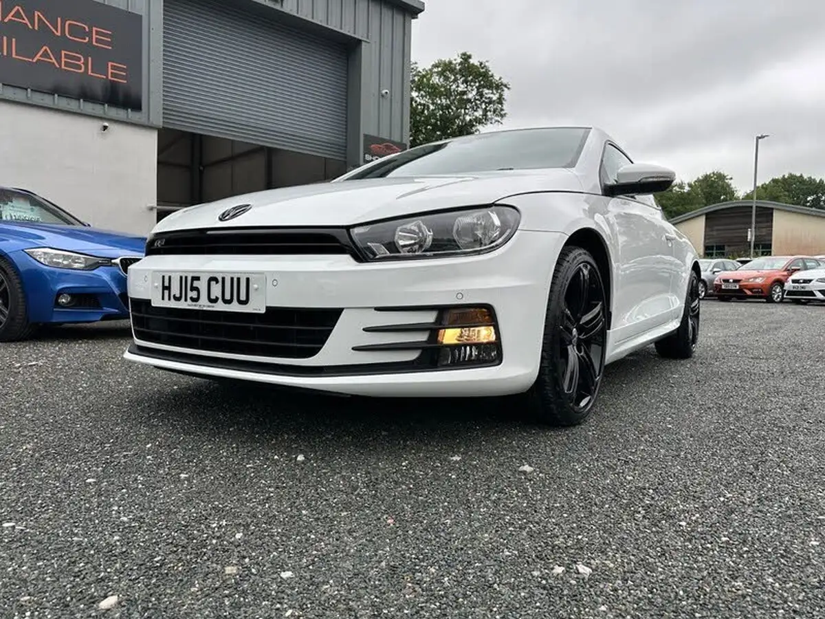 2015-volkswagen-scirocco-20tdi-r-line-184ps-big-48