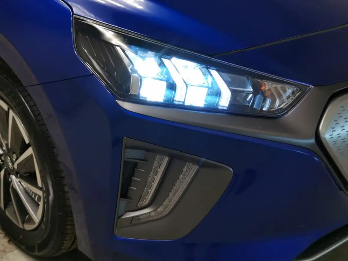 2021-hyundai-ioniq-e-premium-electric-100kw-big-4