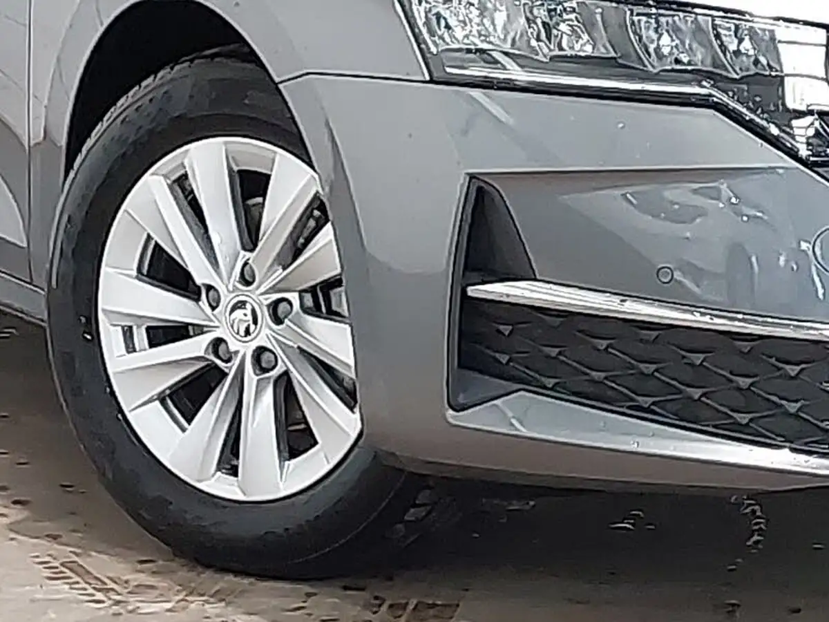 2024-skoda-octavia-15-tsi-e-tec-se-technology-estate-big-8