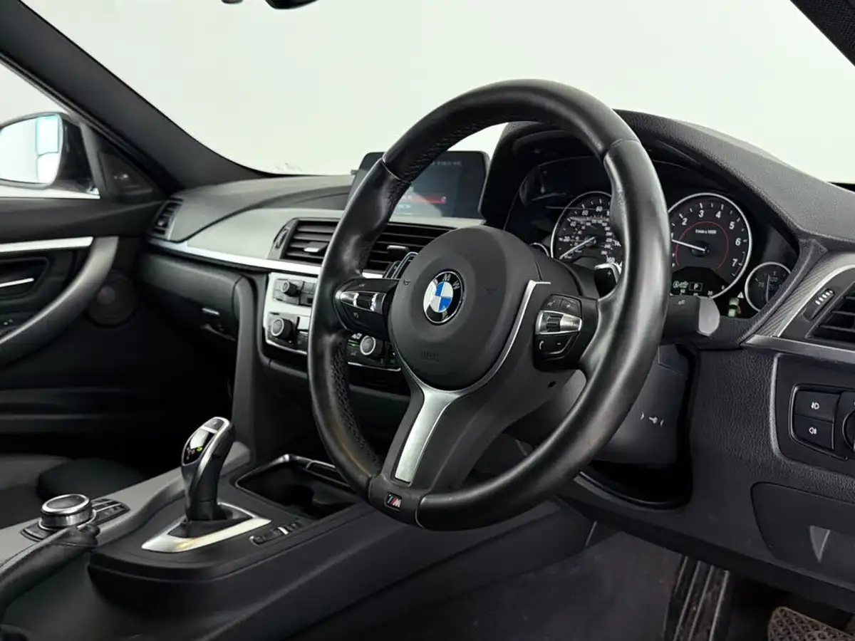2018-bmw-3-series-20-320i-m-sport-shadow-edition-saloon-4d-auto-big-25