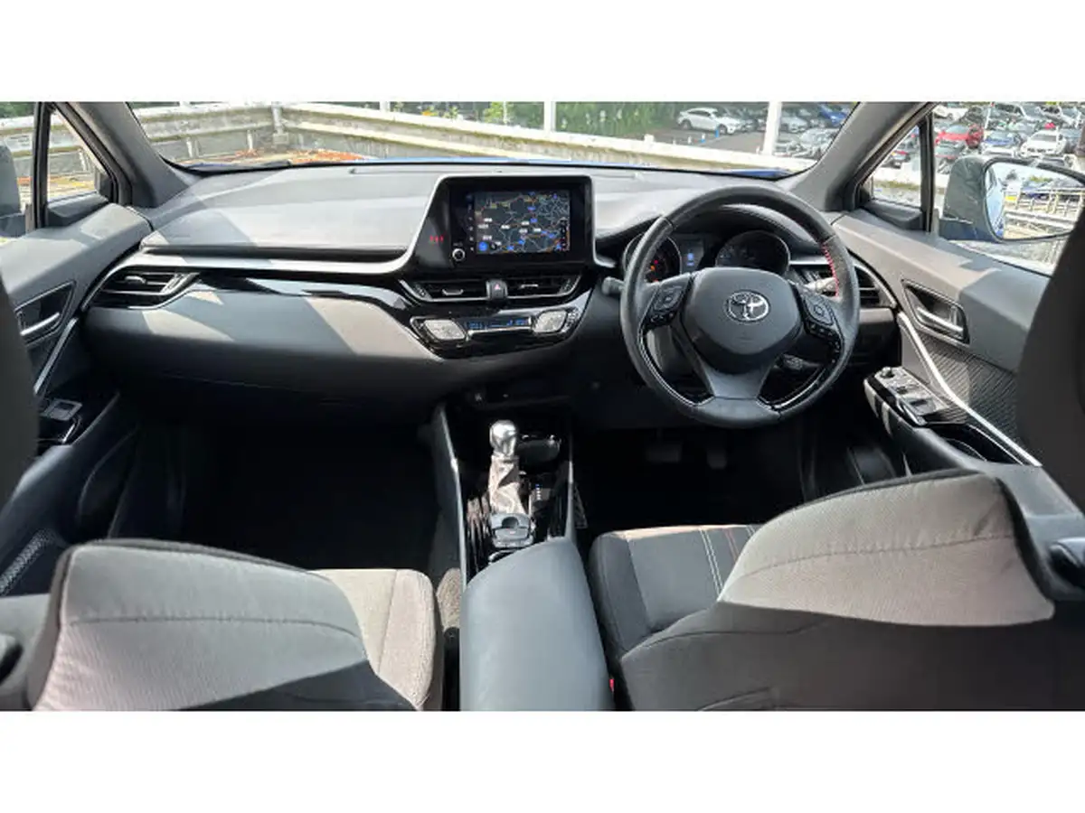 2022-toyota-c-hr-18-vvt-i-gr-sport-big-9