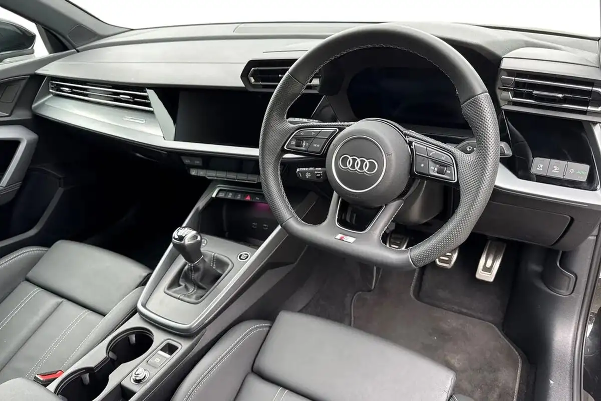 2024-audi-a3-15-35-tfsi-s-line-saloon-4d-big-13