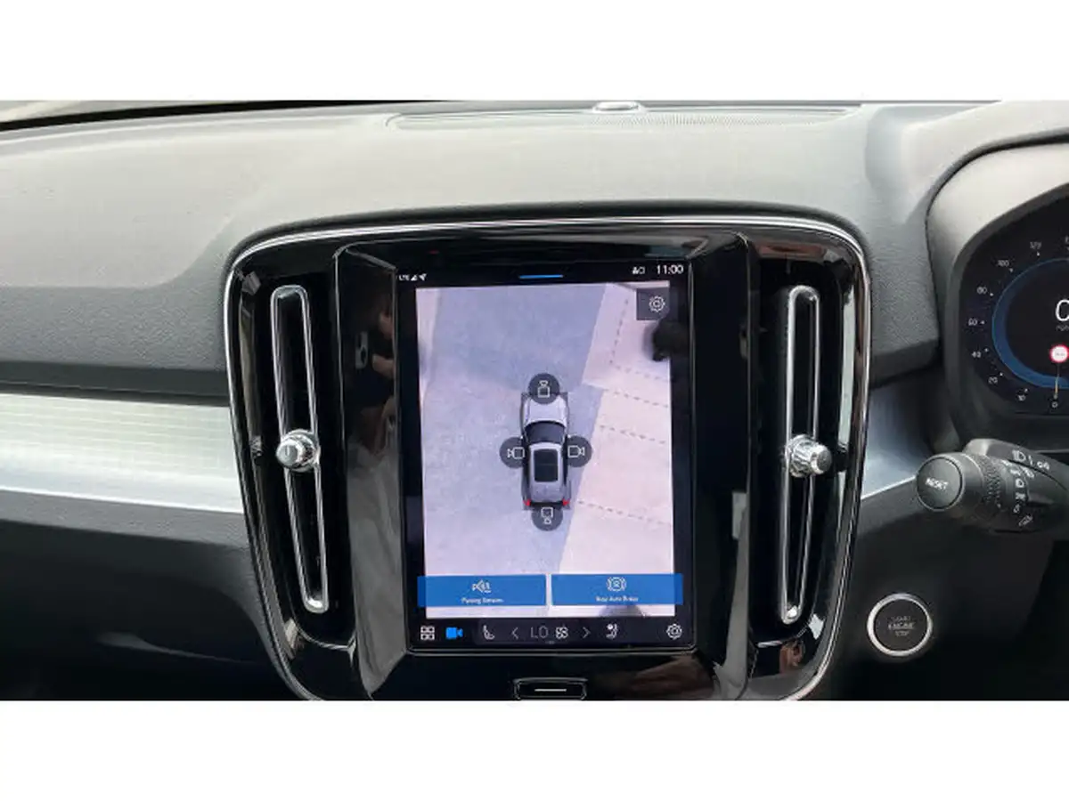 2024-volvo-xc40-20-b3-plus-big-31