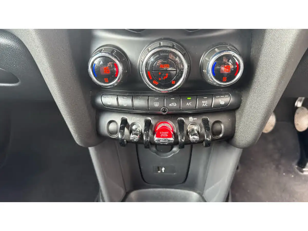 2019-mini-cooper-15-cooper-classic-hatchback-3d-big-37