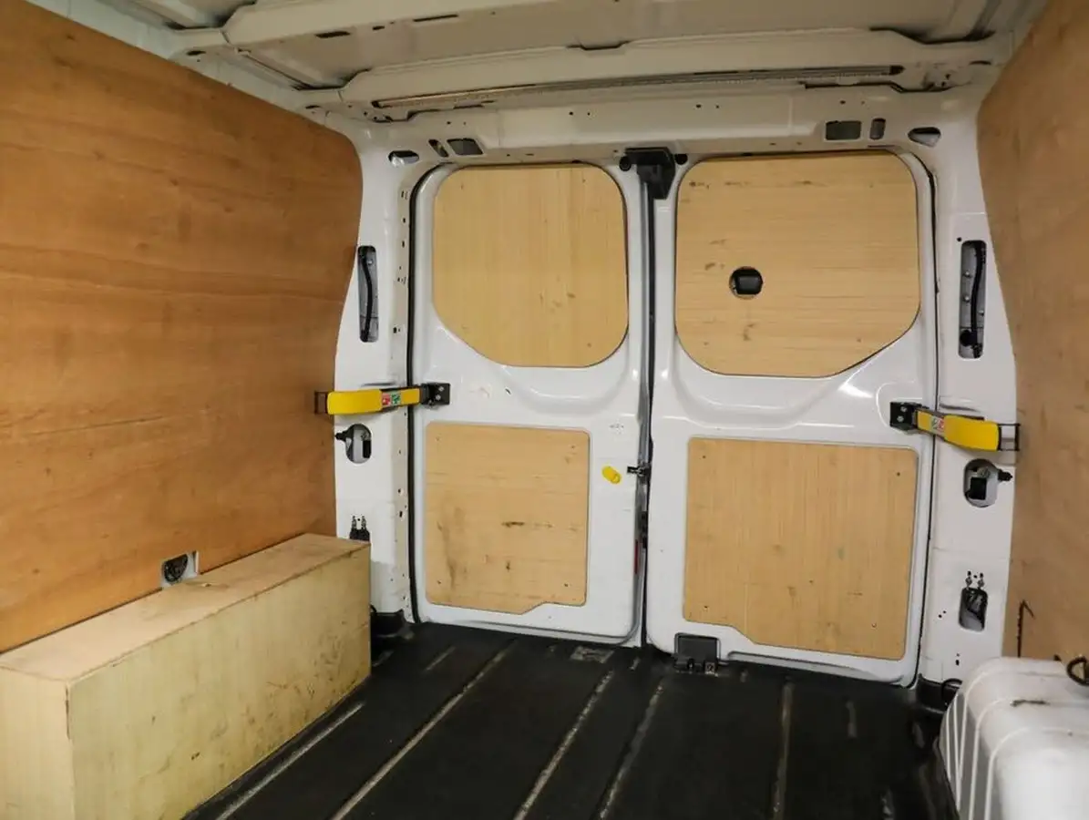 2023-ford-transit-custom-big-41