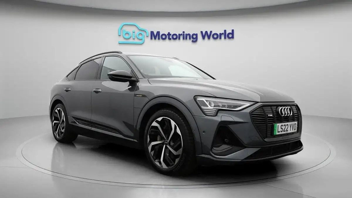2022-audi-e-tron-50e-black-edition-sportback-big-1