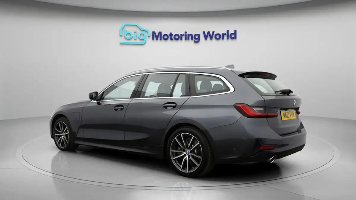 2021-bmw-3-series-20-330e-sport-pro-touring-5d-big-5
