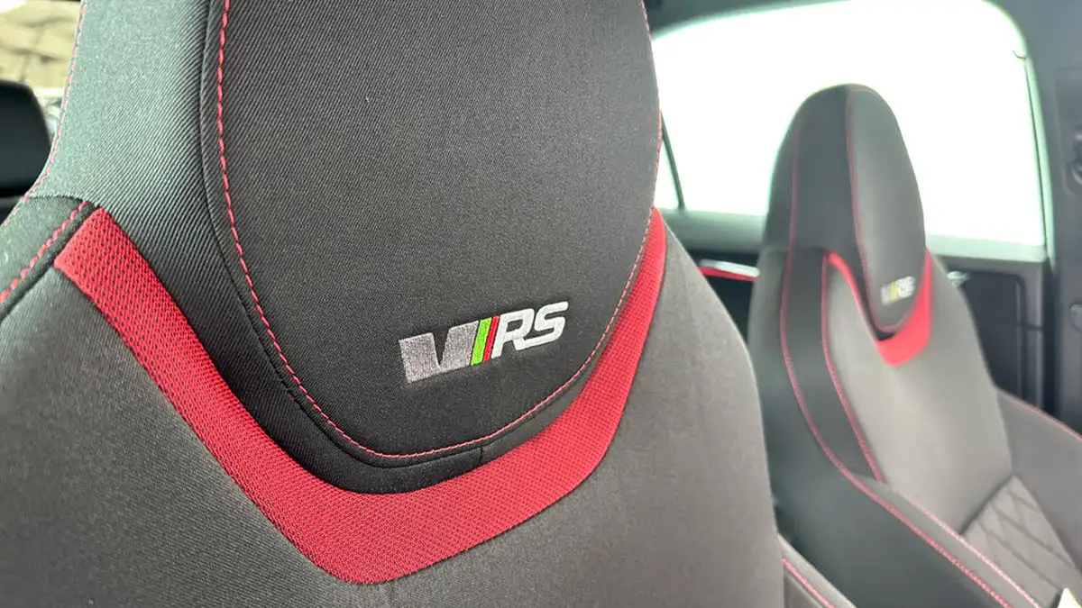 2019-skoda-octavia-20tdi-vrs-4x4-scr-hatchback-big-25