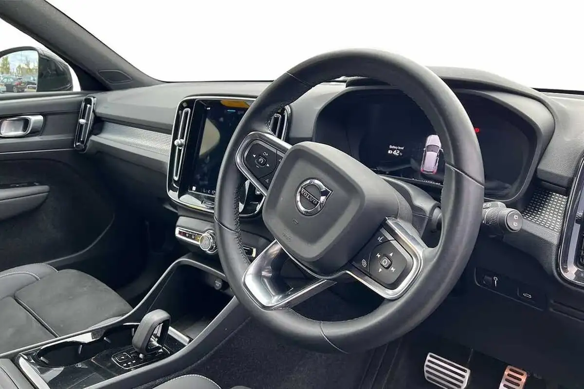2022-volvo-xc40-e-recharge-plus-228bhp-big-9
