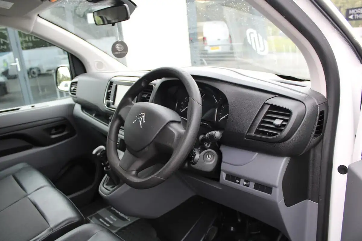 2020-citroen-dispatch-15bluehdi-enterprise-xs-1000-100pseu6dt-e-big-50