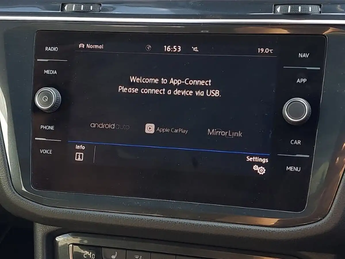 2019-volkswagen-tiguan-allspace-20tdi-r-line-tech-150ps-4motion-dsg-big-14