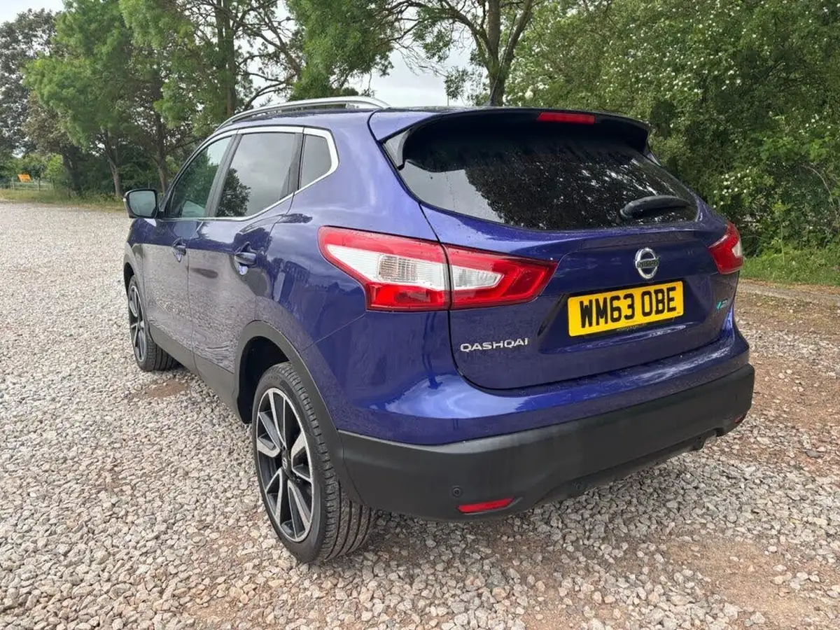 2014-nissan-qashqai-16dci-tekna-big-7