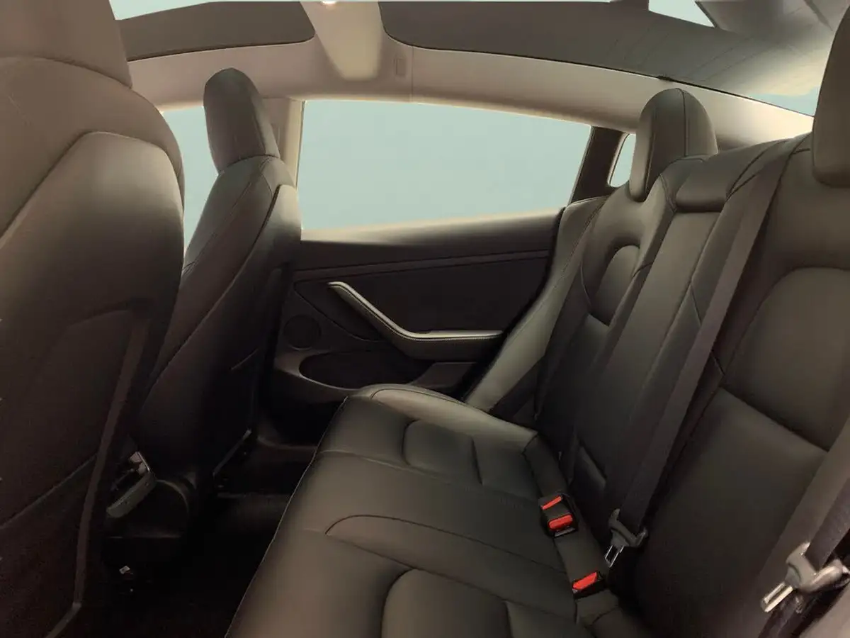 2021-tesla-model-3-e-long-range-4x4-big-32