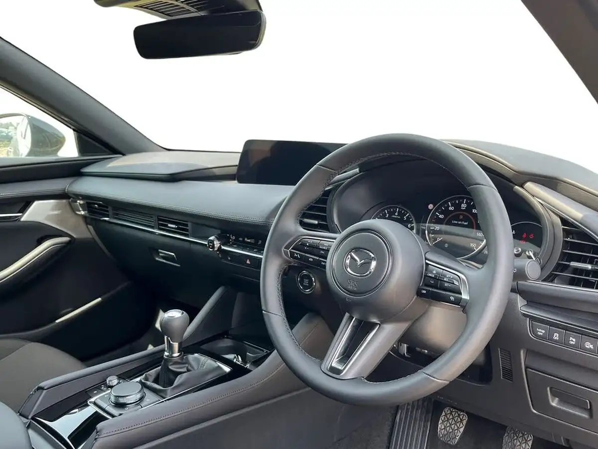2025-mazda-mazda3-25-e-skyactiv-g-exclusive-line-big-5