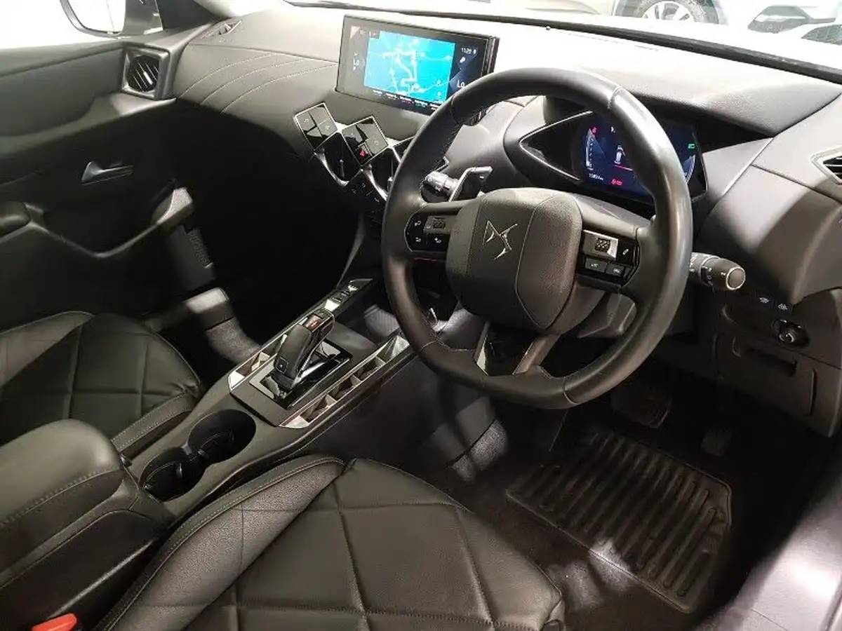 2022-ds-ds-3-crossback-12-puretech-rivoli-130ps-big-15