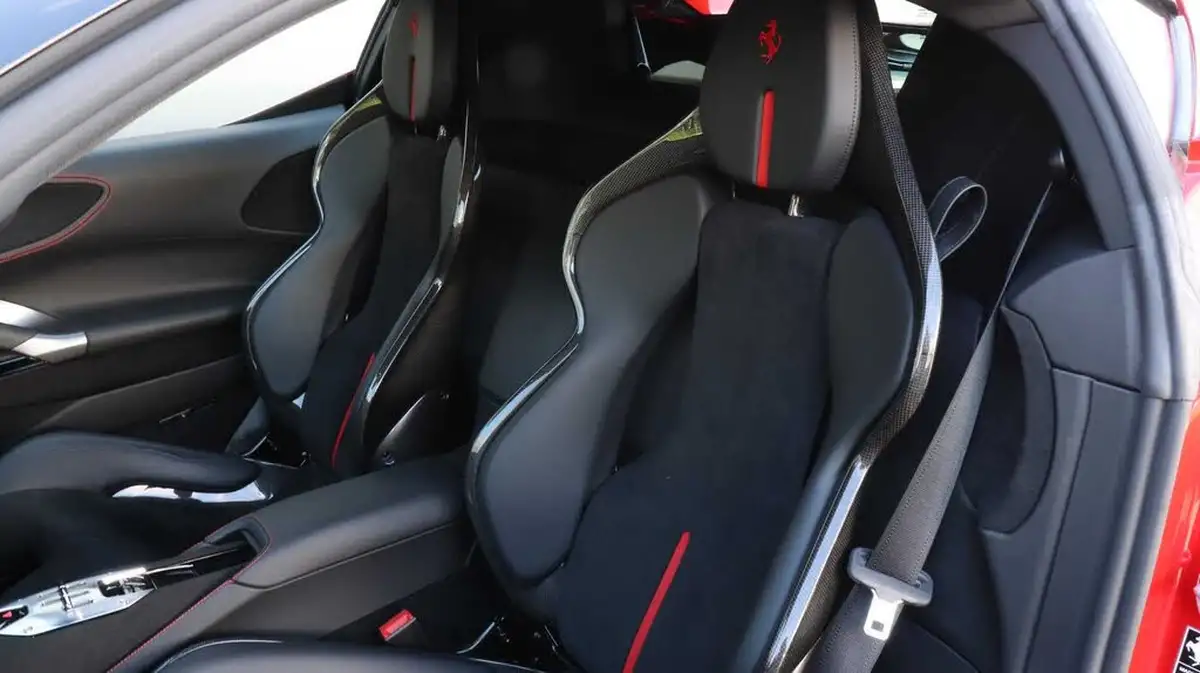 2021-ferrari-sf90-stradale-big-17