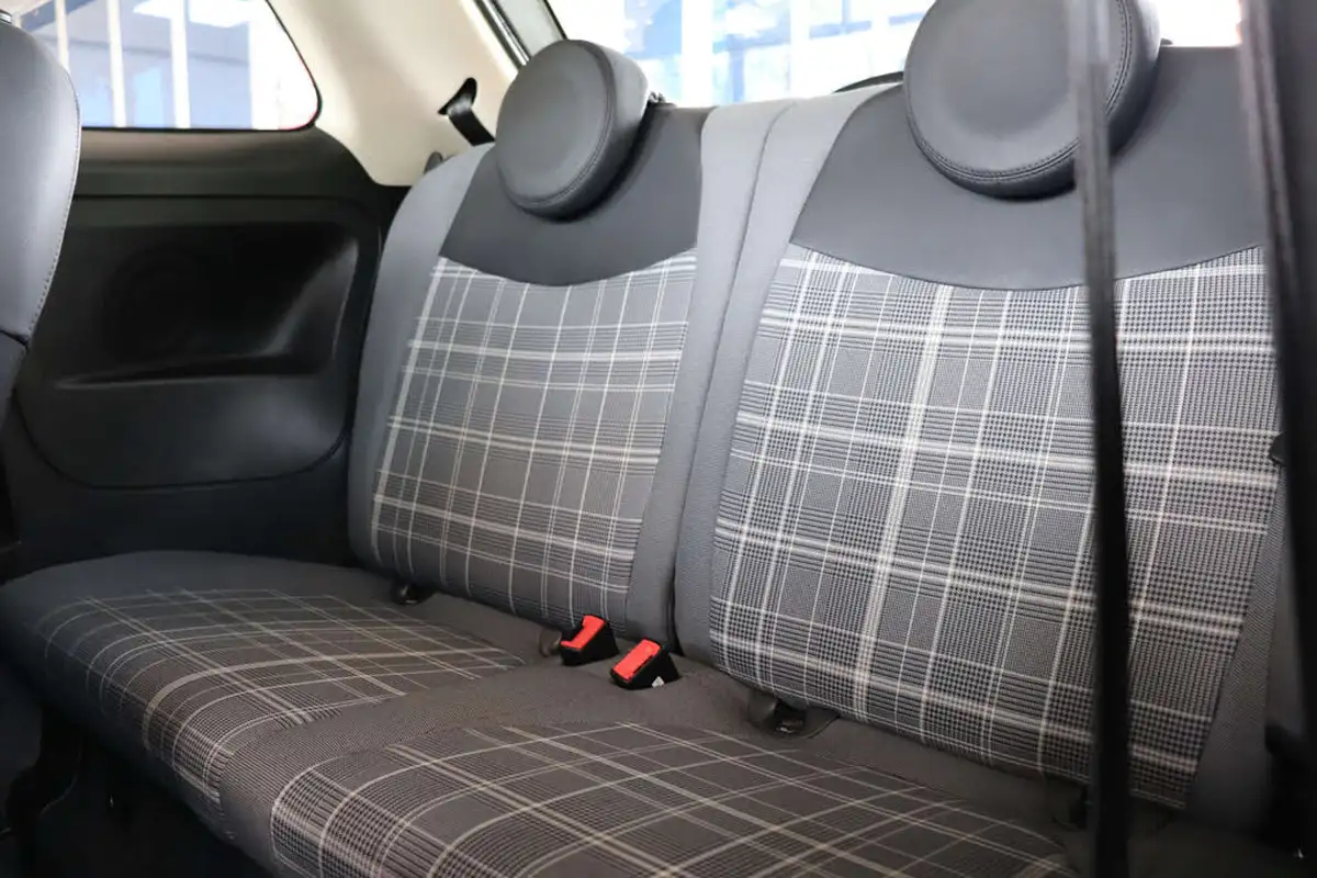 2019-fiat-500-12-lounge-ss-big-26