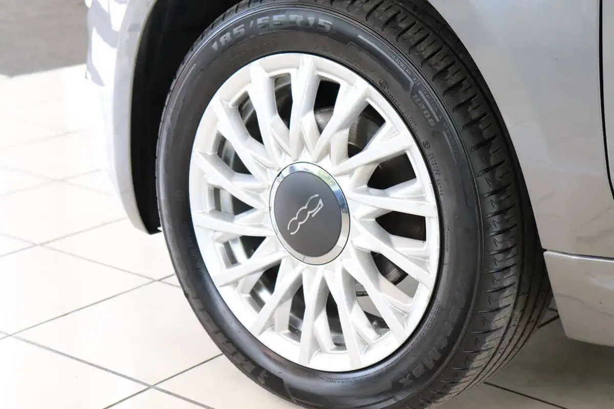 2019-fiat-500-12-lounge-ss-big-78