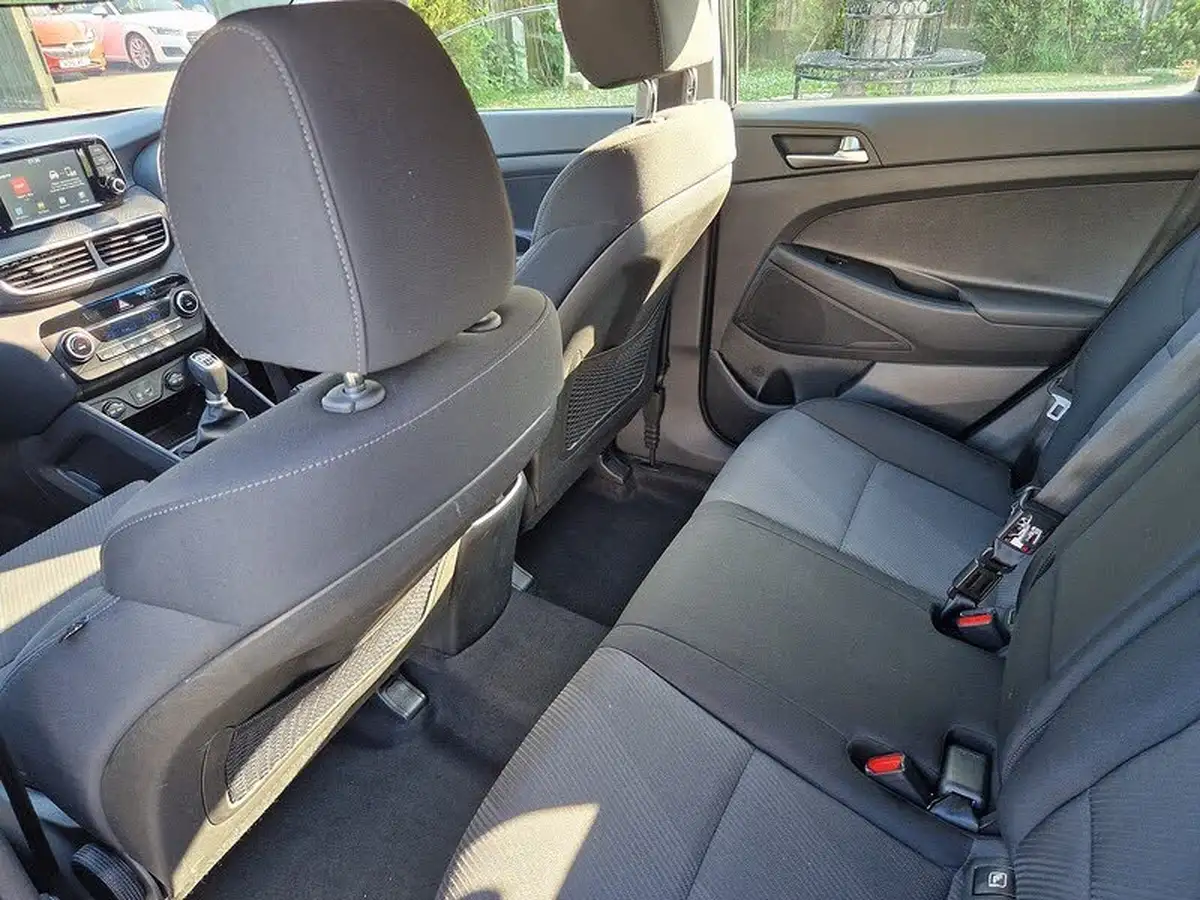 2019-hyundai-tucson-16-gdi-s-connect-big-19