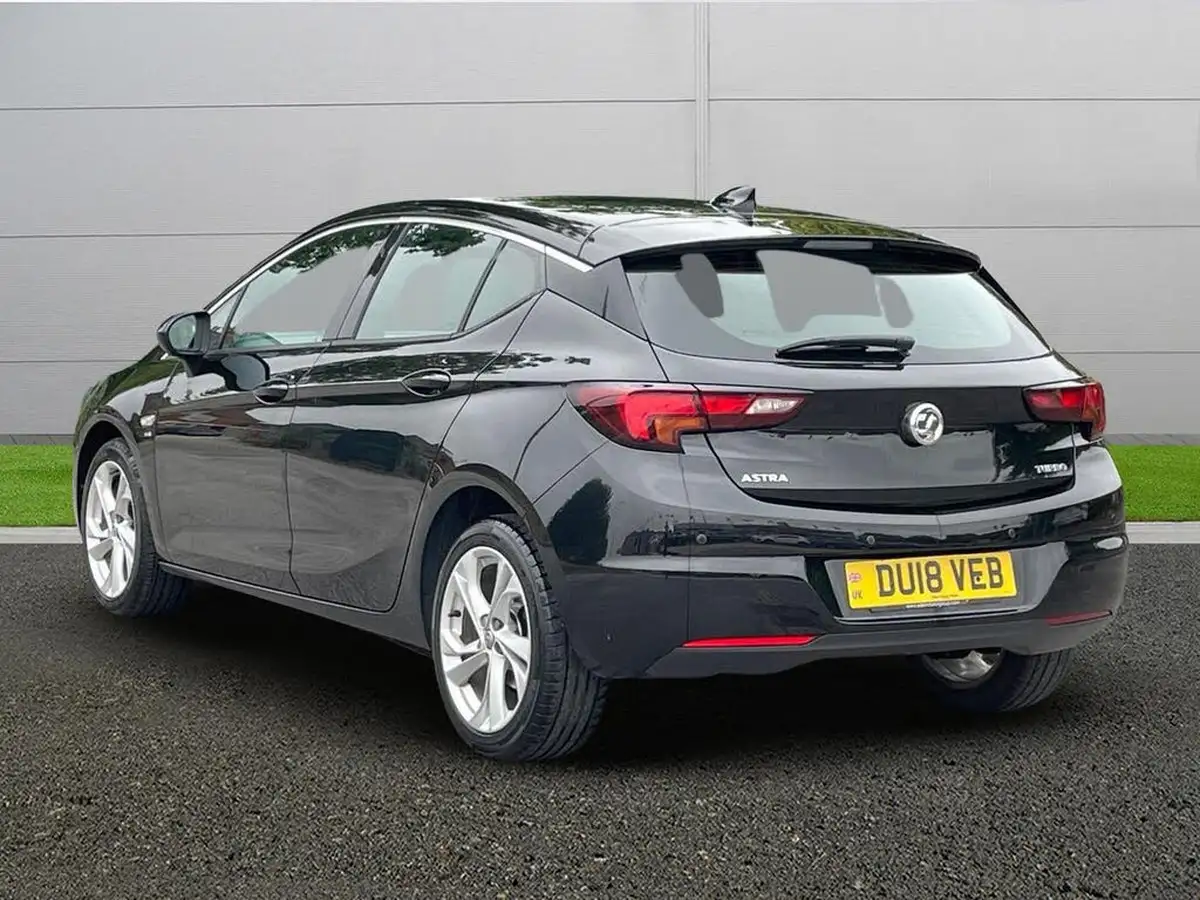 2018-vauxhall-astra-14i-16v-turbo-sri-nav-150ps-hatchback-big-4