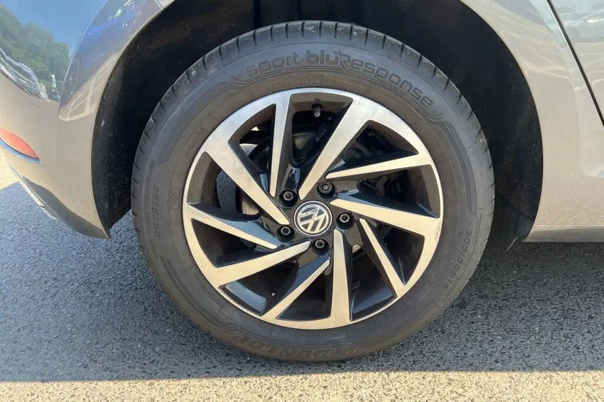 2019-volkswagen-golf-10-tsi-match-hatchback-5d-big-39