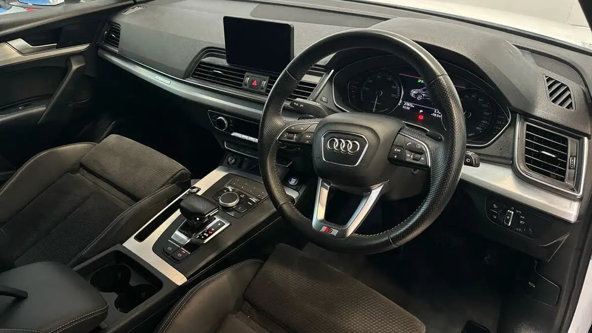 2020-audi-q5-20-50-tfsi-e-s-line-big-8