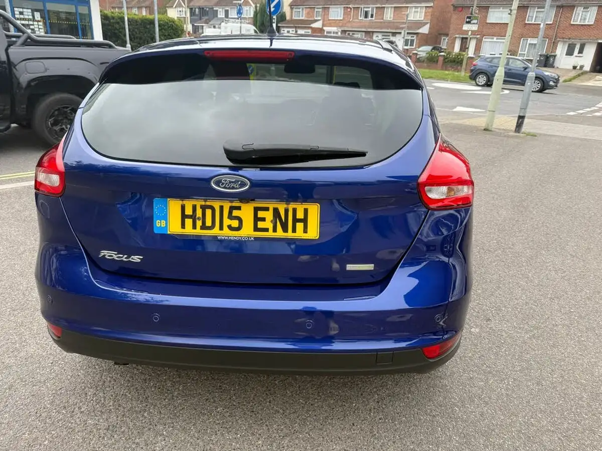 2015-ford-focus-10-titanium-x-t-125ps-hatchback-big-5