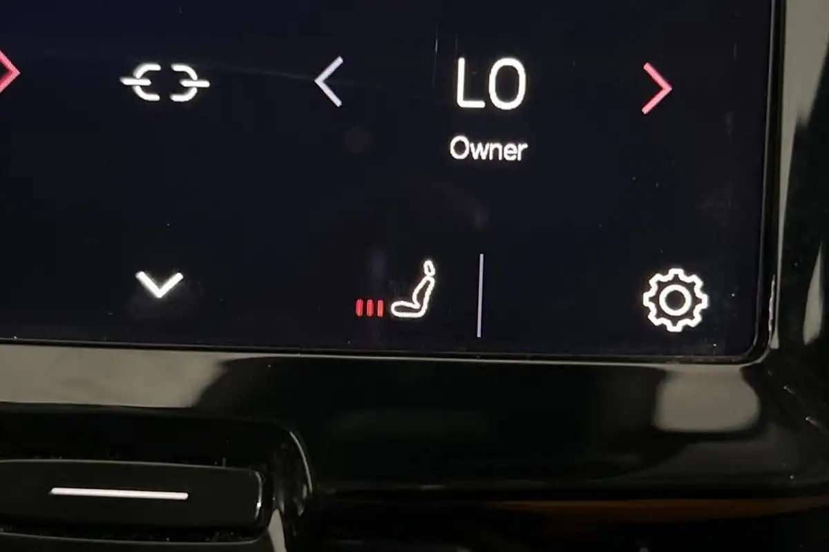 2021-volvo-xc60-20td-b4-momentum-awd-big-21