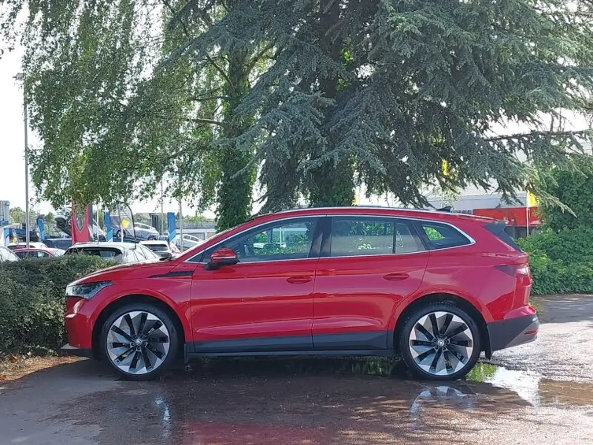 2022-skoda-enyaq-e-80-82-kwh-big-3