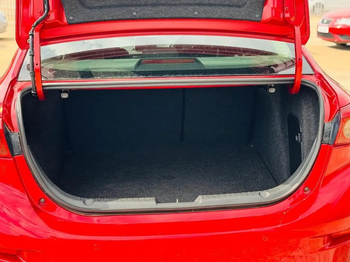 2014-mazda-mazda3-20-se-l-fastback-4d-big-53