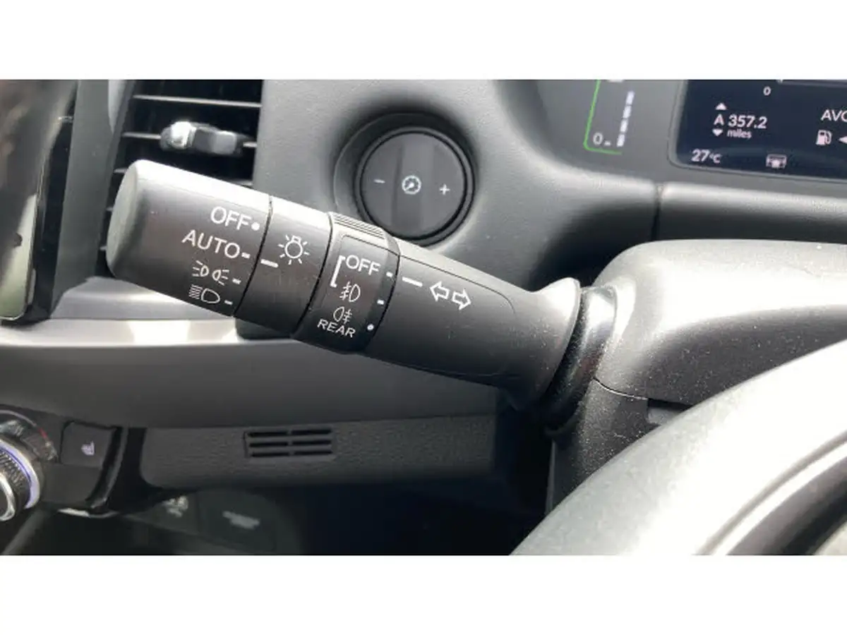 2022-honda-jazz-15-i-mmd-ex-107ps-big-22
