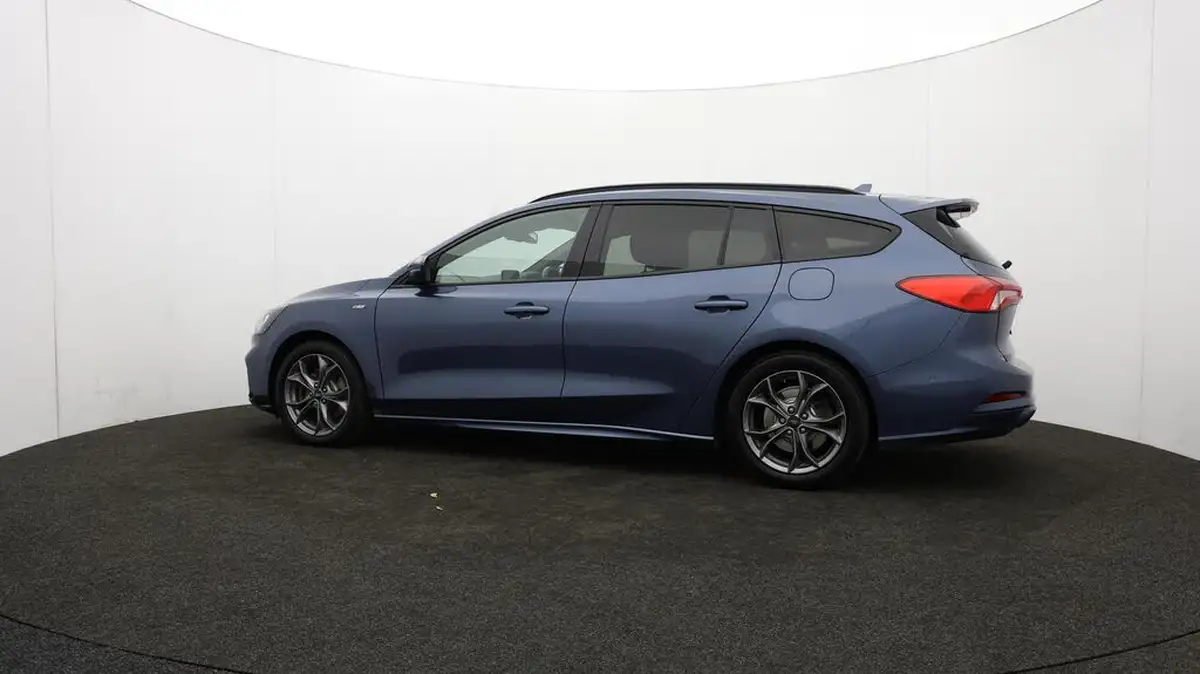 2021-ford-focus-15-st-line-estate-big-73