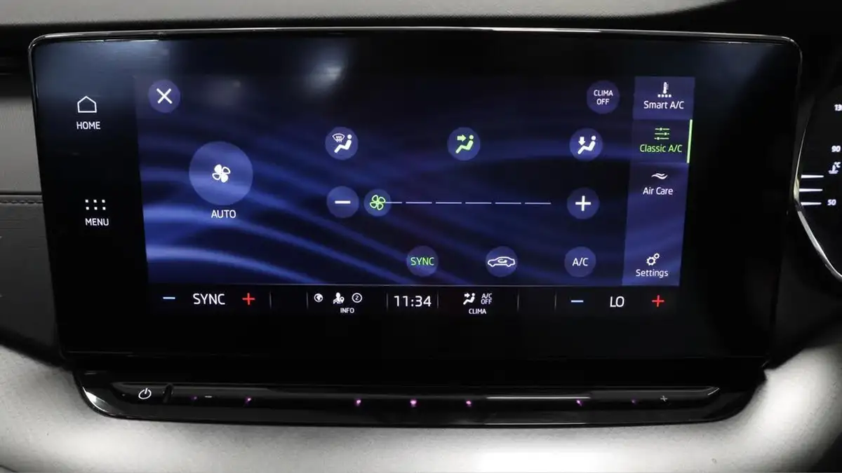 2022-skoda-octavia-10-tsi-se-technology-110ps-estate-big-12