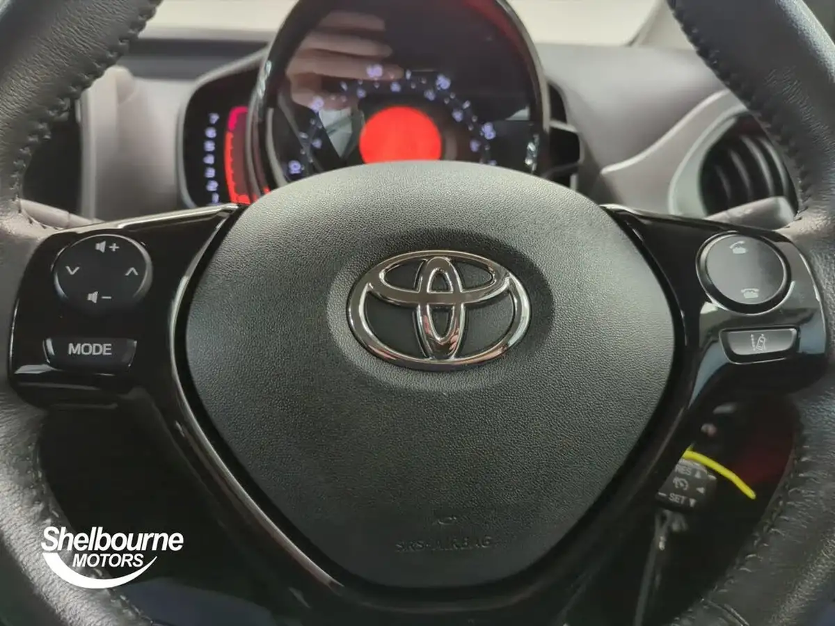 2021-toyota-aygo-10-vvt-i-x-play-tss-big-14