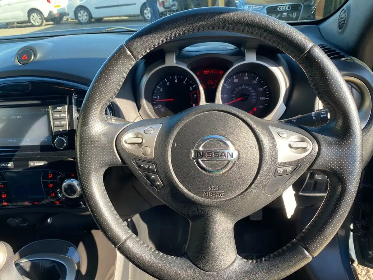 2013-nissan-juke-16-n-tec-1598cc-big-38