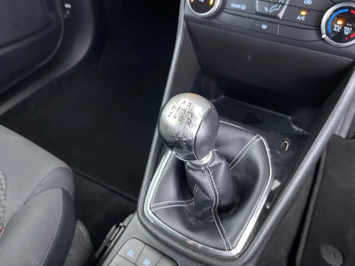 2018-ford-fiesta-10t-st-line-100ps-3d-big-45