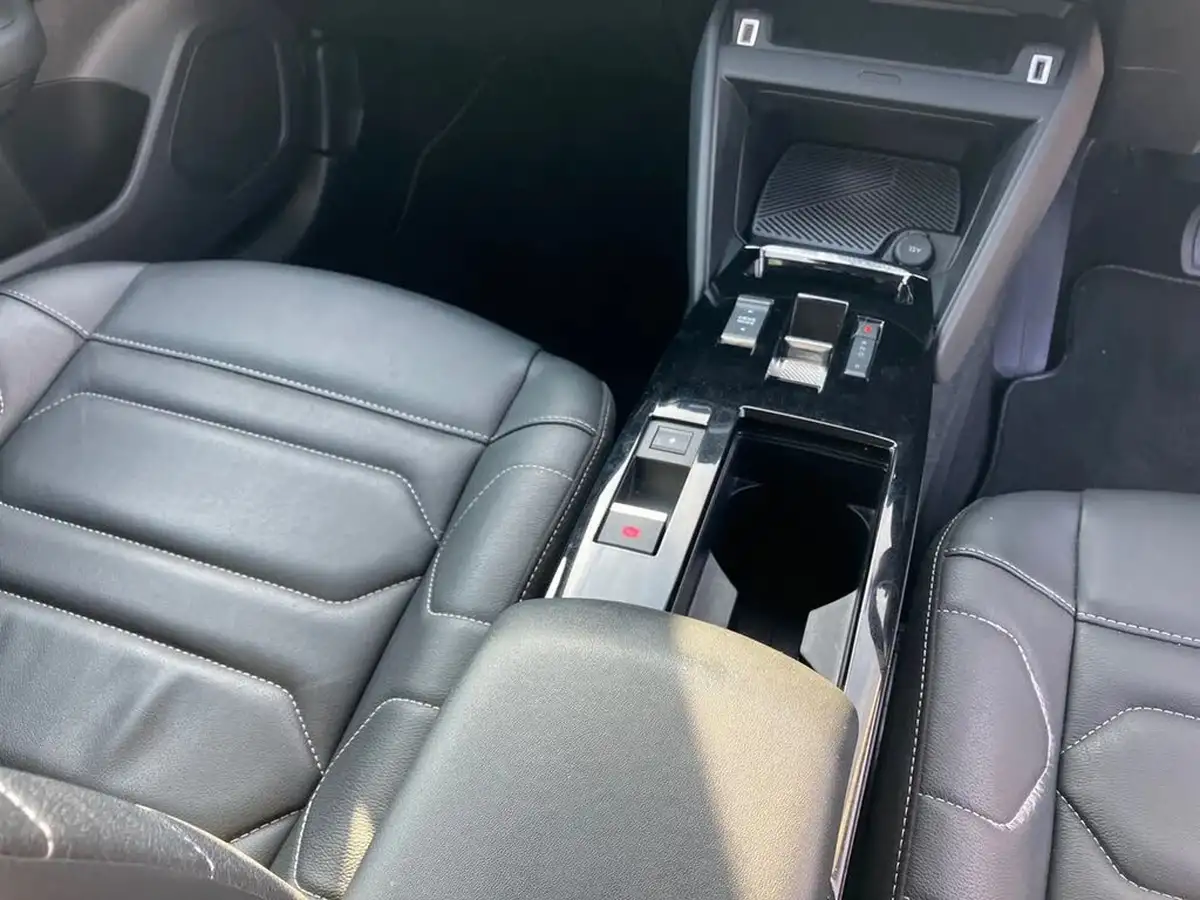 2022-citroen-c4-e-shine-plus-big-19