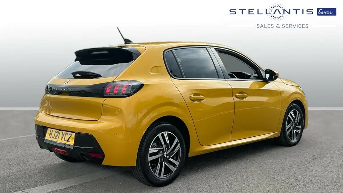 2021-peugeot-208-12-puretech-allure-premium-100bhp-big-2