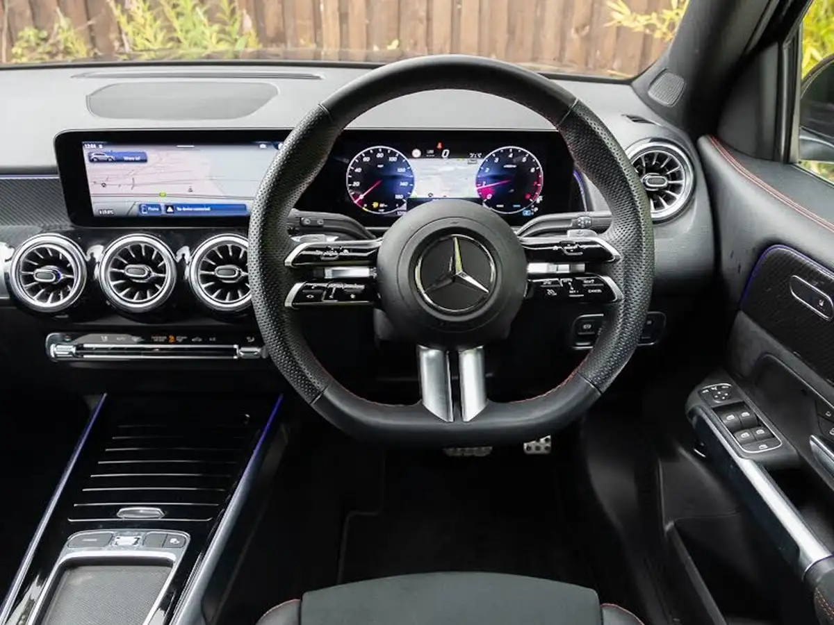 2024-mercedes-benz-glb-class-13-glb200-amg-line-executive-big-6