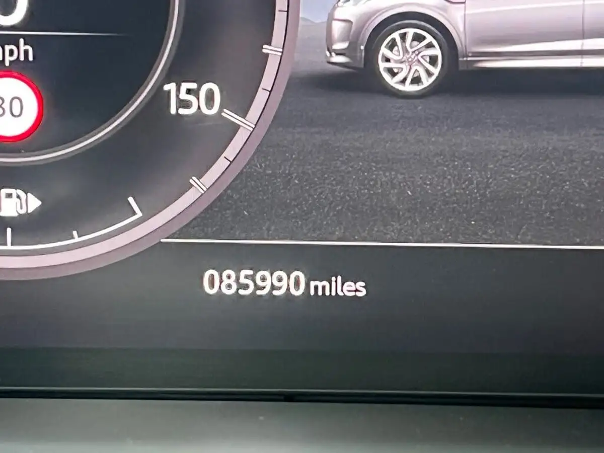 2019-land-rover-discovery-sport-20-d180-hse-big-1