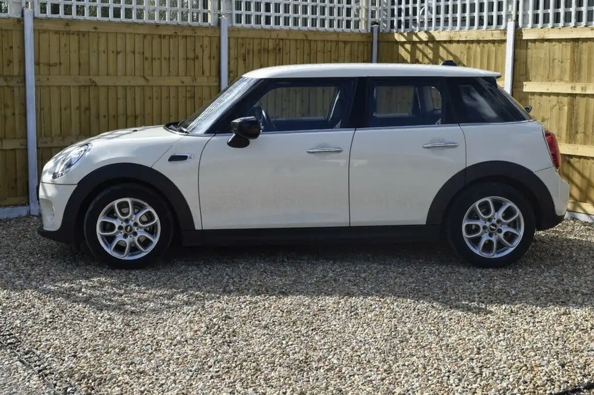 2019-mini-cooper-15-cooper-classic-hatchback-5d-big-6