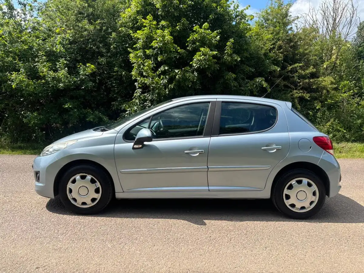 2011-peugeot-207-14-active-75-5d-1360cc-big-13