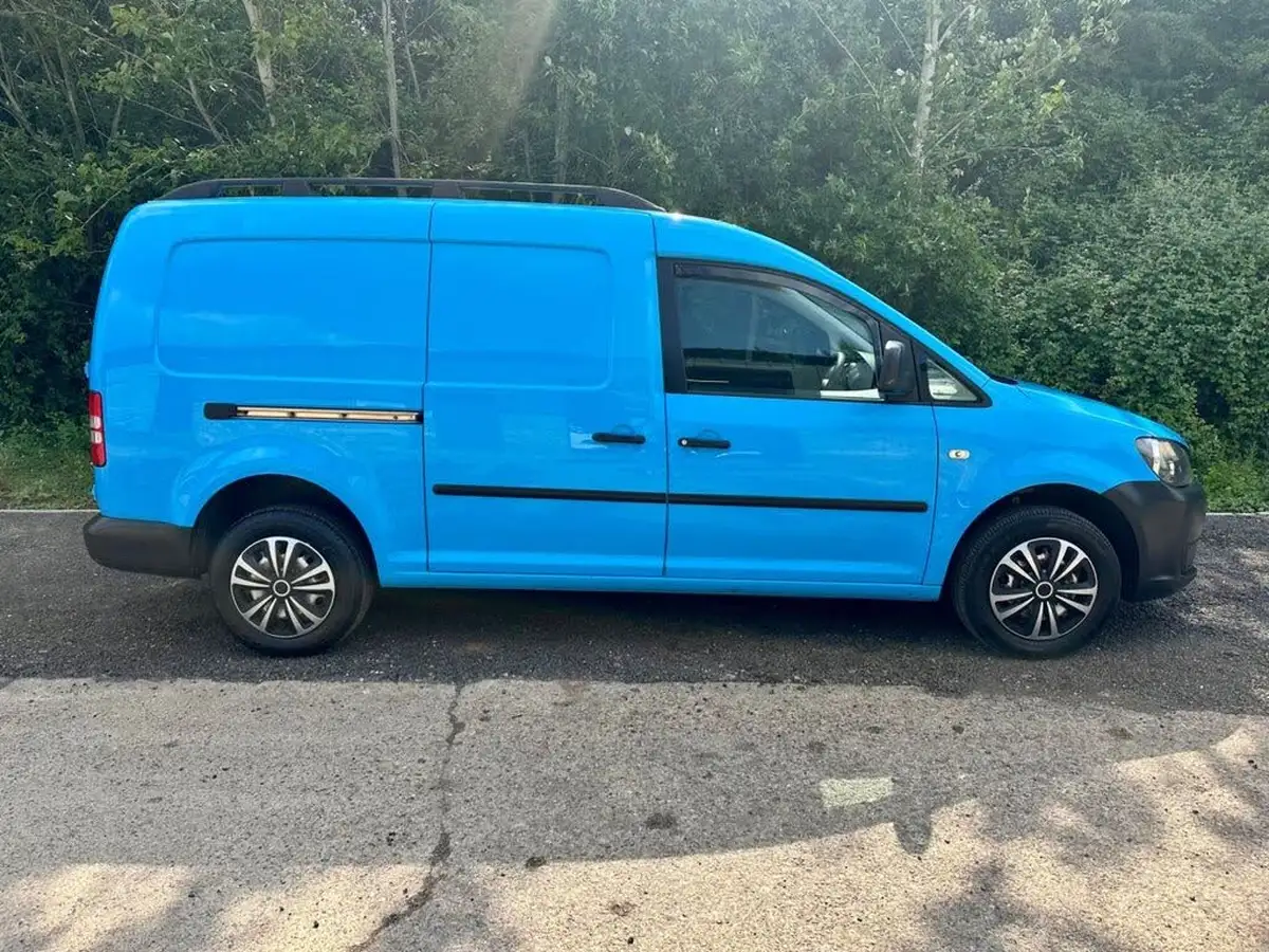 2011-volkswagen-caddy-maxi-16td-maxi-panel-van-big-4