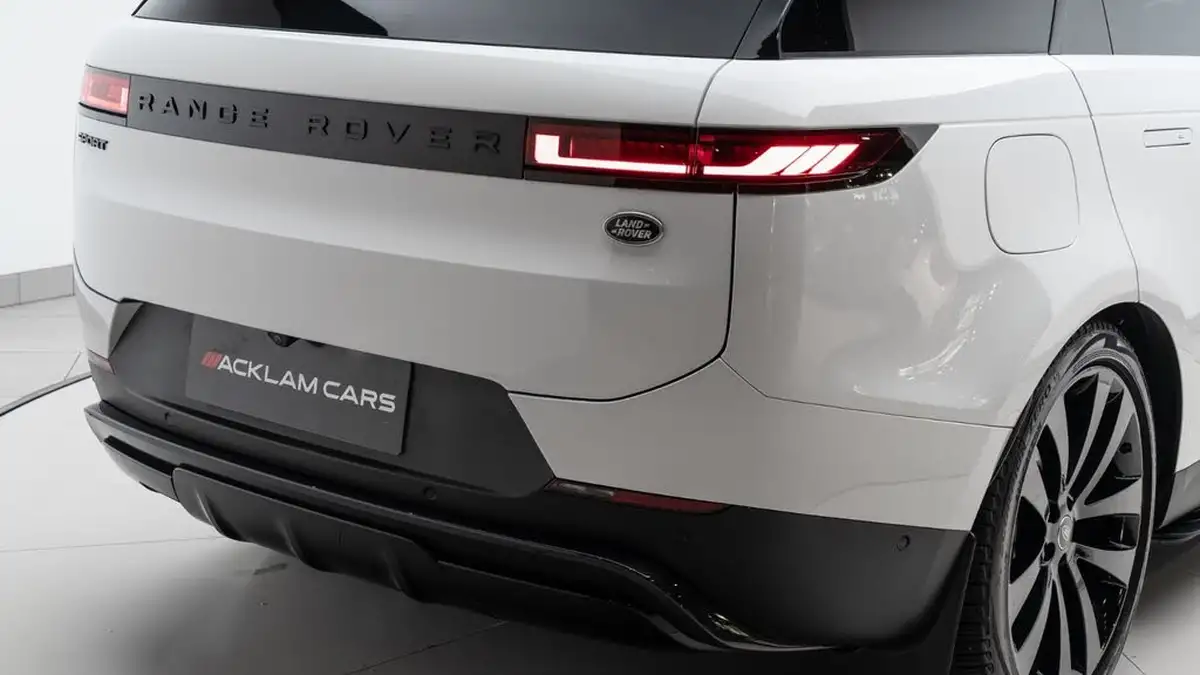 2023-land-rover-range-rover-sport-30-d300-se-big-11