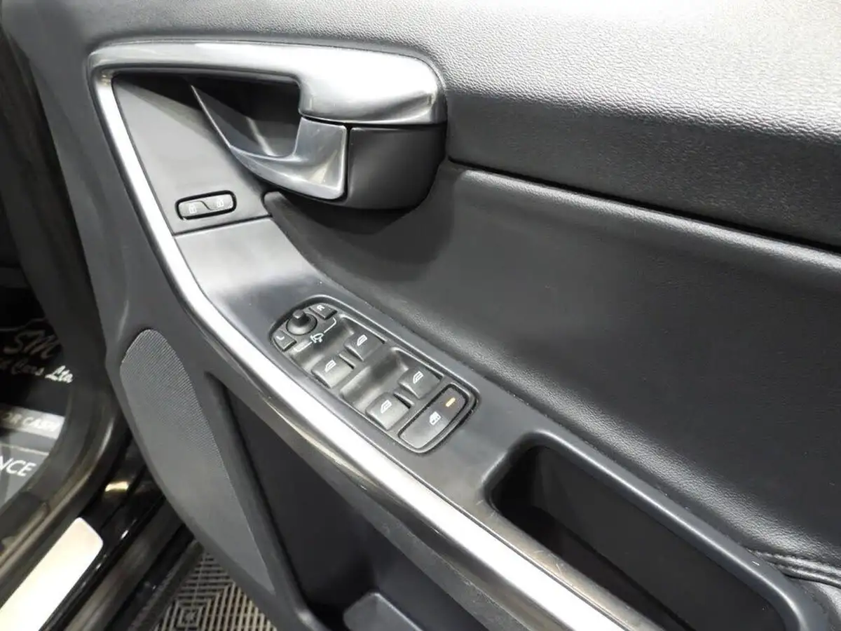 2014-volvo-xc60-24td-d4-se-lux-181bhp-nav-geartronic-big-26